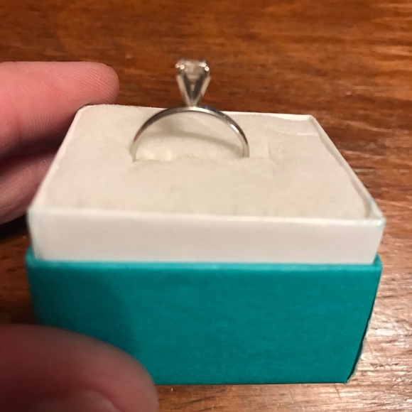 Diamond ring - Picture 4 of 4